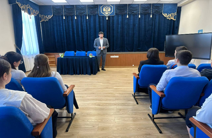 В лицее прошла встреча учащихся с представителем духовенства имамом Башиевым Н.Р..